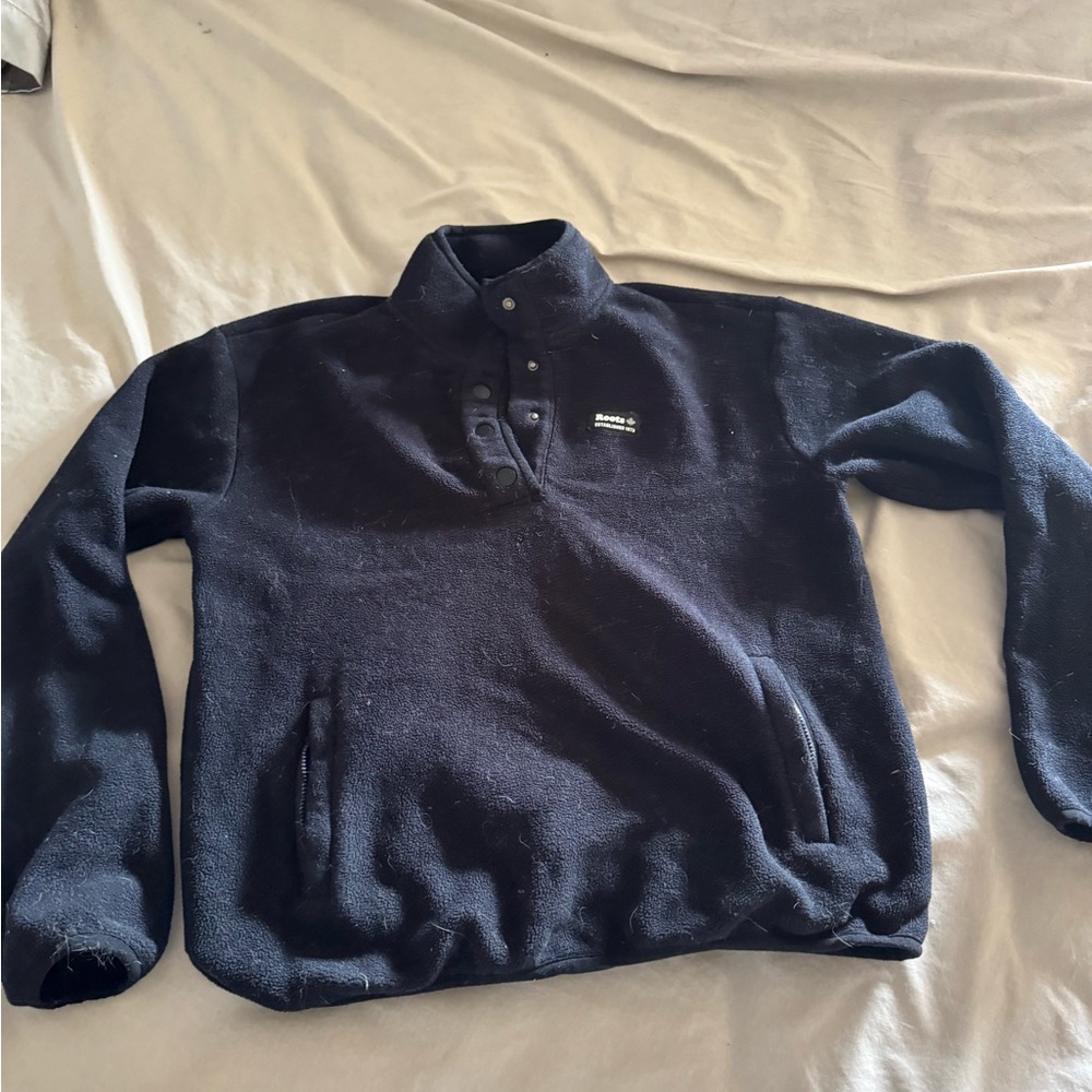 Roots Women’s Black Crewneck Sweater